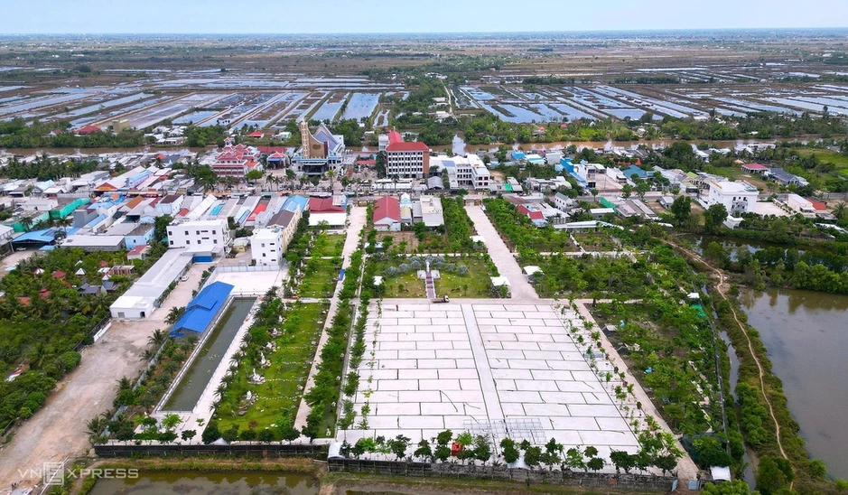 Tắc Sậy - từ vùng lau lách thành điểm hành hương nổi tiếng miền Tây Tắc Sậy - từ vùng lau lách thành điểm hành hương nổi tiếng miền Tây