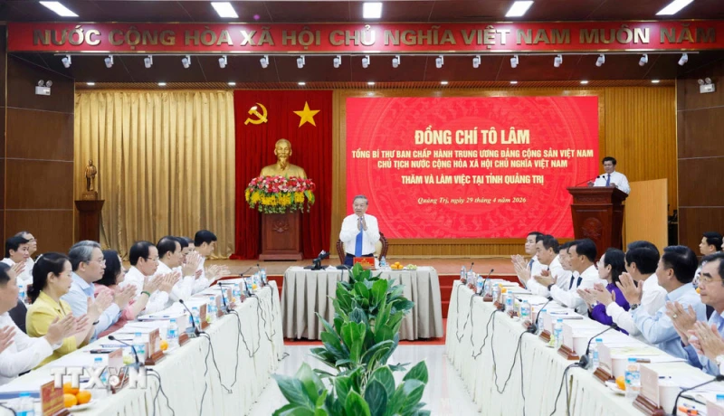 Tái định vị không gian phát triển Quảng Trị với chiến lược “vươn Đông tỏa Tây” Tái định vị không gian phát triển Quảng Trị với chiến lược “vươn Đông tỏa Tây”