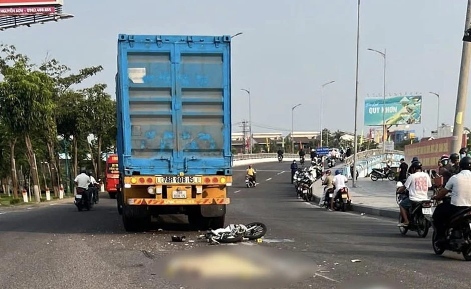 Tai nạn xe máy ở Gia Lai khiến nữ sinh tử vong tại chỗ , nguyên nhân nghi điểm mù Tai nạn xe máy ở Gia Lai khiến nữ sinh tử vong tại chỗ , nguyên nhân nghi điểm mù