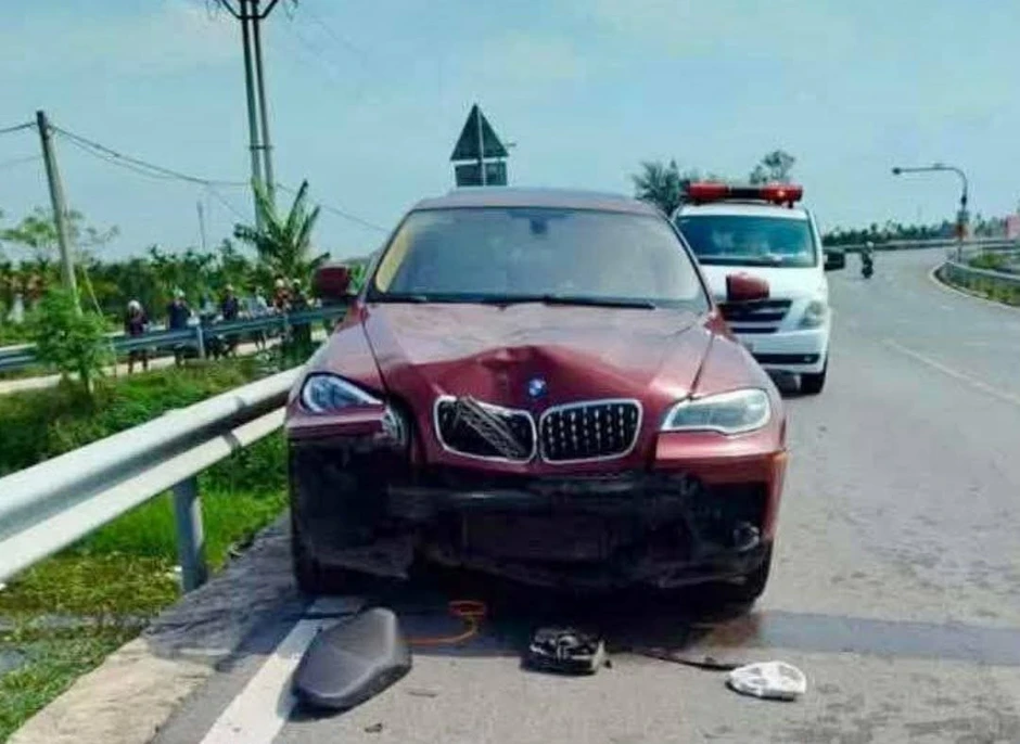 Tài xế ô tô BMW ở Ninh Bình gây tai nạn chết người rồi rời khỏi hiện trường Tài xế ô tô BMW ở Ninh Bình gây tai nạn chết người rồi rời khỏi hiện trường