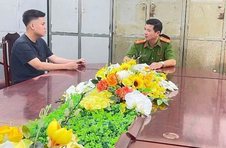 Tạm giữ nam thanh niên đuổi đánh 2 cô gái trong đêm Tạm giữ nam thanh niên đuổi đánh 2 cô gái trong đêm