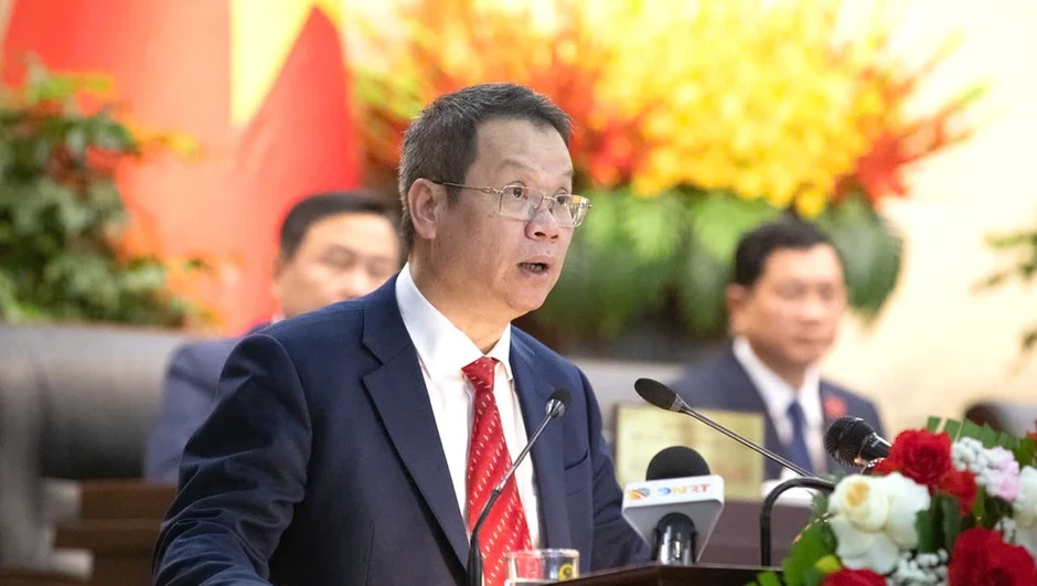 Tân Chủ tịch Đà Nẵng nói về 5 nhiệm vụ trọng tâm trong ngày nhậm chức Tân Chủ tịch Đà Nẵng nói về 5 nhiệm vụ trọng tâm trong ngày nhậm chức