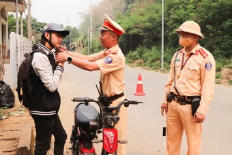 Tăng cường đảm bảo an toàn giao thông trong lứa tuổi học sinh ở Sơn La