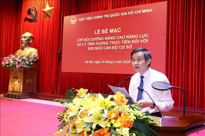 Tăng cường đào tạo chuyên sâu về quản trị thực tiễn cho lãnh đạo ở cơ sở Tăng cường đào tạo chuyên sâu về quản trị thực tiễn cho lãnh đạo ở cơ sở