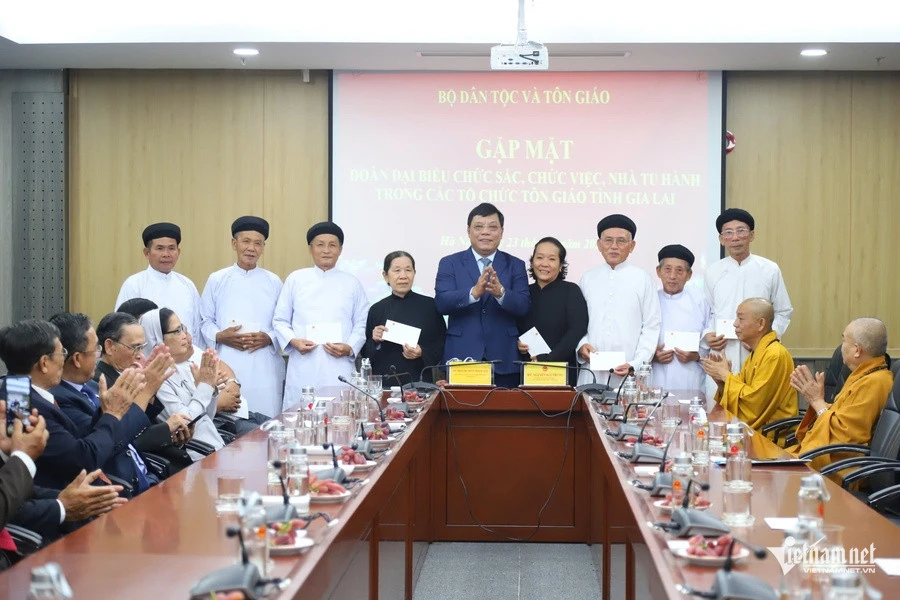 Tăng cường đối thoại, đồng hành cùng các tổ chức tôn giáo Tăng cường đối thoại, đồng hành cùng các tổ chức tôn giáo