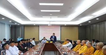 Tăng cường đối thoại, đồng hành cùng các tổ chức tôn giáo