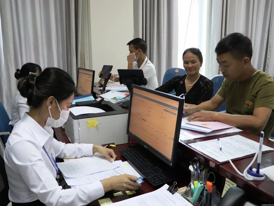 Tăng lương cơ sở: Không chỉ dừng ở câu hỏi tăng 8%, 10% hay 12%? Tăng lương cơ sở: Không chỉ dừng ở câu hỏi tăng 8%, 10% hay 12%?