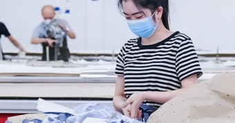 Tăng lương liên tục nhưng người lao động vẫn cảm thấy  chưa 'đủ sống'