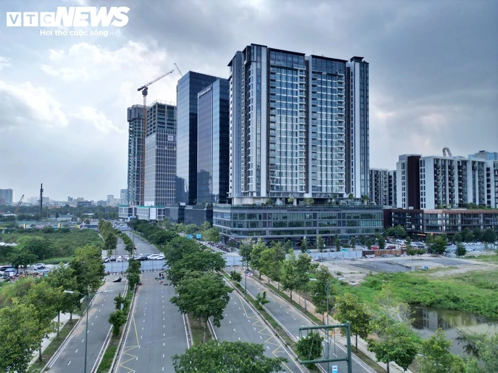 Tăng tốc thi công 4 tuyến đường huyết mạch hơn 8.200 tỷ tại Thủ Thiêm Tăng tốc thi công 4 tuyến đường huyết mạch hơn 8.200 tỷ tại Thủ Thiêm