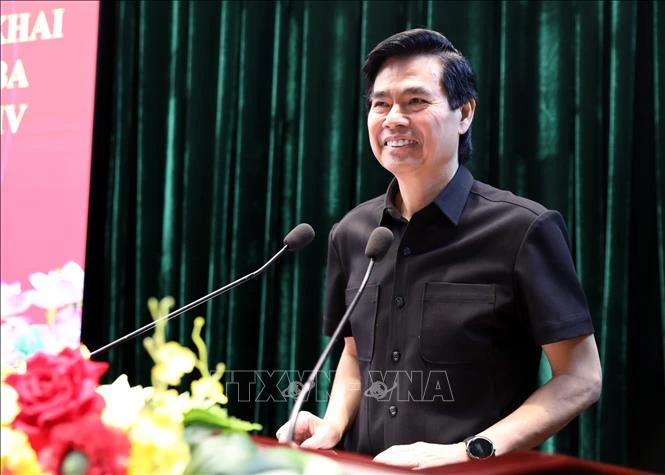 Tạo chuyển biến mạnh mẽ trong đổi mới mô hình phát triển Tạo chuyển biến mạnh mẽ trong đổi mới mô hình phát triển