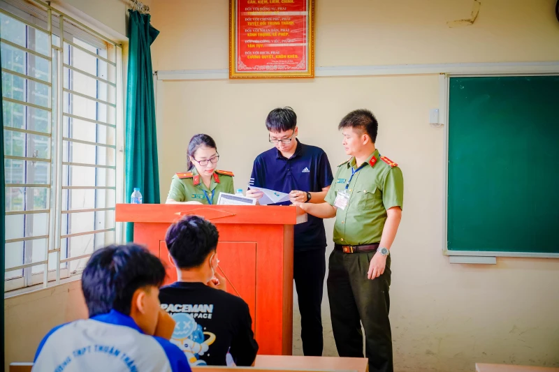 Tạo cơ chế, chính sách đặc thù, vượt trội cho phát triển giáo dục và đào tạo trong CAND Tạo cơ chế, chính sách đặc thù, vượt trội cho phát triển giáo dục và đào tạo trong CAND