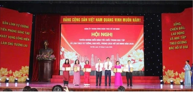 Tạp chí Thanh niên 64 năm xây dựng, phát triển, đồng hành cùng thanh thiếu niên Việt Nam (15/10/1962- 15/10/2026) Tạp chí Thanh niên 64 năm xây dựng, phát triển, đồng hành cùng thanh thiếu niên Việt Nam (15/10/1962- 15/10/2026)