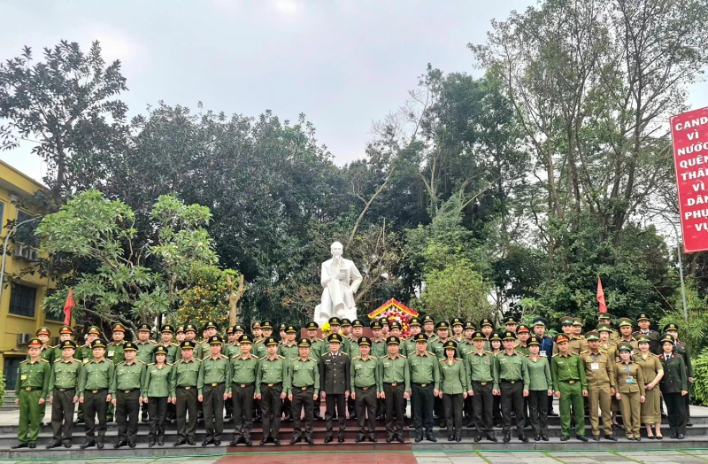Tập trung giải pháp đột phá, đổi mới tư duy đào tạo Tập trung giải pháp đột phá, đổi mới tư duy đào tạo