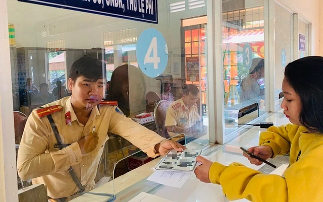 Tất cả chủ phương tiện đã bán xe nhưng không thu hồi biển số cần làm ngay việc này để tránh bị phạt Tất cả chủ phương tiện đã bán xe nhưng không thu hồi biển số cần làm ngay việc này để tránh bị phạt