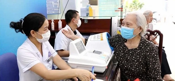 Tất cả người dân có thẻ Bảo hiểm y tế chú ý thông báo từ BHXH Việt Nam