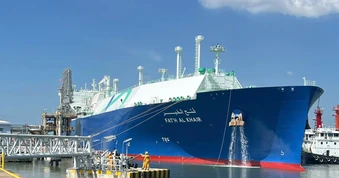 Tàu chở 63.000 tấn LNG rời 'chảo lửa' Trung Đông về tới TPHCM