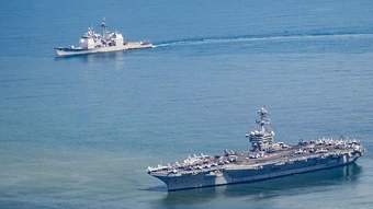 Tàu sân bay mang tên Tổng thống Mỹ Washington đến Đà Nẵng