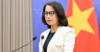 Tàu Việt Nam chở 62 người bị chìm trên biển: Đã cứu được 48 người