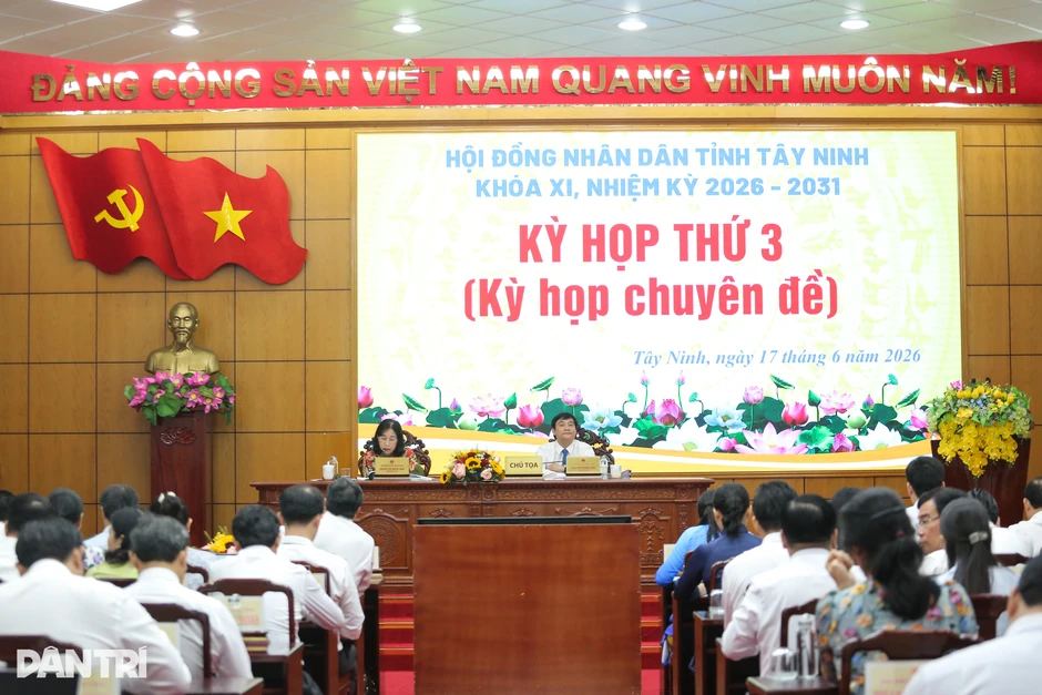 Tây Ninh đề xuất hỗ trợ 100% lãi suất vay đầu tư xe buýt điện Tây Ninh đề xuất hỗ trợ 100% lãi suất vay đầu tư xe buýt điện
