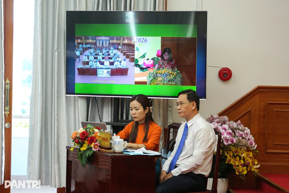 Tây Ninh đề xuất hỗ trợ 100% lãi suất vay đầu tư xe buýt điện Tây Ninh đề xuất hỗ trợ 100% lãi suất vay đầu tư xe buýt điện