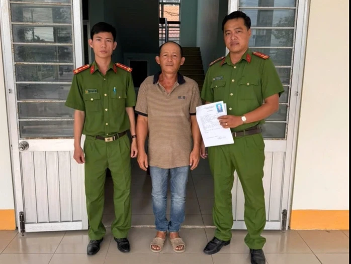 Tây Ninh: Triệt phá điểm sản xuất phụ gia thực phẩm giả, thu giữ hơn 3 tấn hàng Tây Ninh: Triệt phá điểm sản xuất phụ gia thực phẩm giả, thu giữ hơn 3 tấn hàng