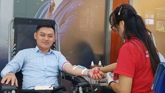 Thạc sĩ trẻ ở Cà Mau bỏ việc ngân hàng để nhập ngũ Thạc sĩ trẻ ở Cà Mau bỏ việc ngân hàng để nhập ngũ