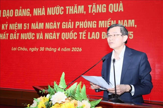 Thăm, tặng quà các gia đình chính sách tại Lai Châu Thăm, tặng quà các gia đình chính sách tại Lai Châu