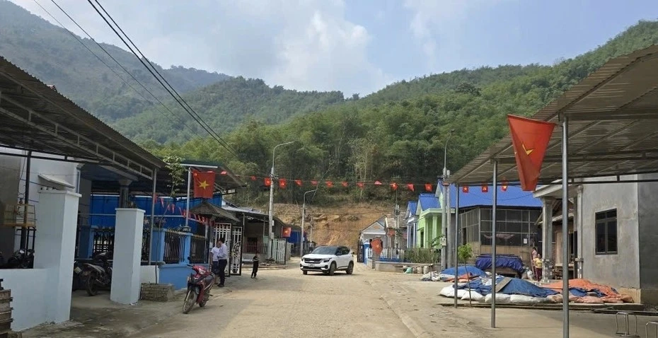 Thanh Hóa: Khẩn trương chi tiền làm nhà cho 36 hộ dân bản Sạy trước mùa mưa bão