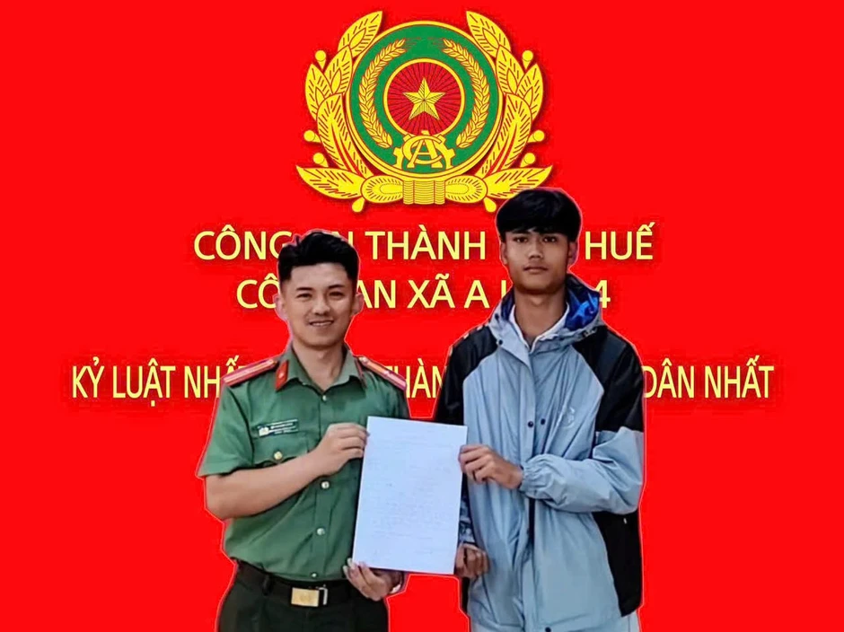 Thanh niên Tà Ôi, Cơ Tu viết đơn tình nguyện tham gia nghĩa vụ Công an Thanh niên Tà Ôi, Cơ Tu viết đơn tình nguyện tham gia nghĩa vụ Công an