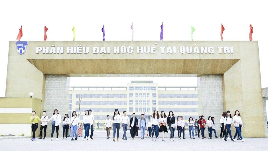 Thanh tra đề nghị Quảng Trị rà soát thuế của hộ kinh doanh bãi biển Thanh tra đề nghị Quảng Trị rà soát thuế của hộ kinh doanh bãi biển