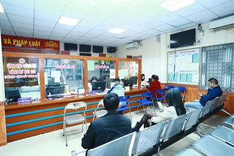 Thành ủy Hà Nội chỉ đạo xử lý vụ từ chối xác nhận ủy quyền cho cụ bà 97 tuổi