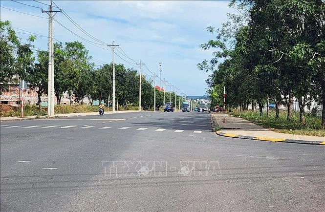 Tháo dỡ biển hạn chế tốc độ 20km/h sau phản ánh của Thông tấn xã Việt Nam Tháo dỡ biển hạn chế tốc độ 20km/h sau phản ánh của Thông tấn xã Việt Nam