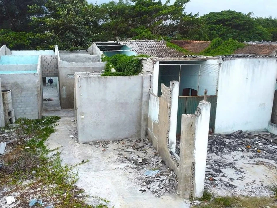 Tháo dỡ 'phố đèn đỏ' sầm uất một thời ở Nghệ An