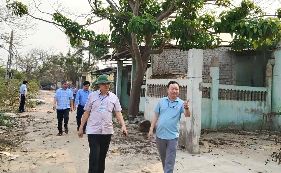 Tháo dỡ 'phố đèn đỏ' sầm uất một thời ở Nghệ An