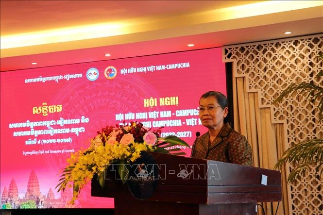 Thắt chặt tình hữu nghị Việt Nam - Campuchia Thắt chặt tình hữu nghị Việt Nam - Campuchia