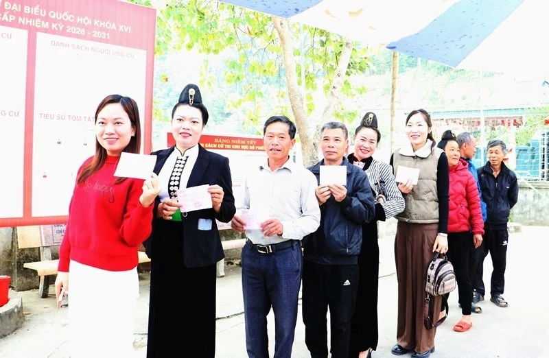 Thêm loạt tỉnh, thành phố công bố kết quả bầu cử đại biểu HĐND các cấp Thêm loạt tỉnh, thành phố công bố kết quả bầu cử đại biểu HĐND các cấp