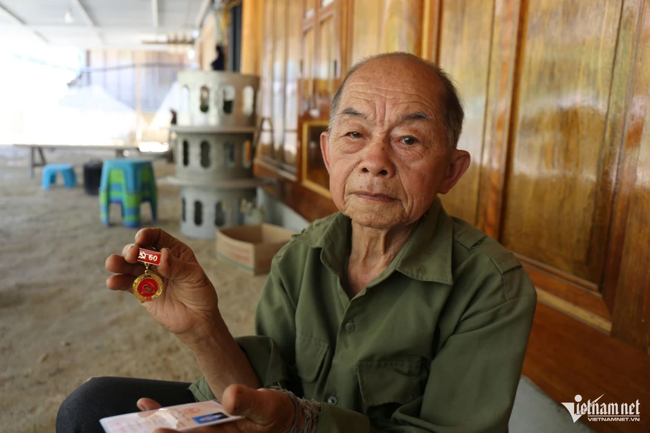 Theo Đảng để giữ cho bản làng yên ổn, con cháu có tương lai Theo Đảng để giữ cho bản làng yên ổn, con cháu có tương lai