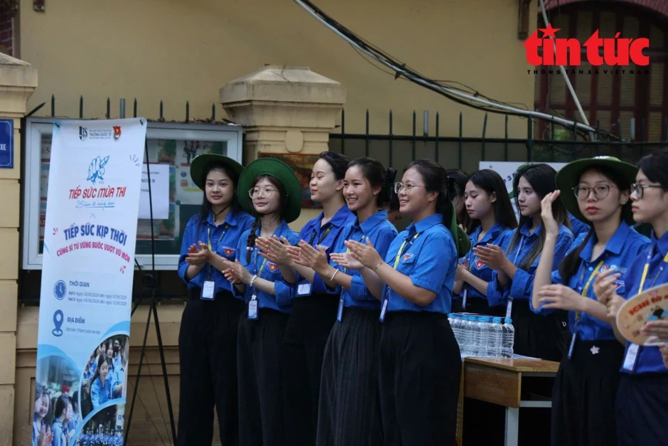 Thi lớp 10 Hà Nội: Đề thi bám sát thực tiễn, trường thi nghiêm túc Thi lớp 10 Hà Nội: Đề thi bám sát thực tiễn, trường thi nghiêm túc