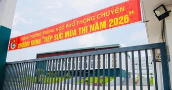 Thí sinh Tuyên Quang thi lại , Quảng Trị không được: Nguyên nhân và khác biệt