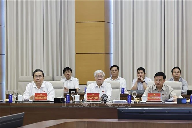 Thông qua dự thảo Báo cáo kết quả kiểm tra đợt 2 đối với Ban Thường vụ Đảng uỷ Quốc hội