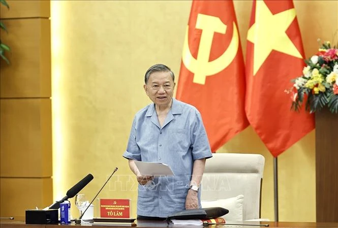 Thông qua dự thảo Báo cáo kết quả kiểm tra, giám sát (đợt 2) đối với Ban Thường vụ Thành ủy Hà Nội Thông qua dự thảo Báo cáo kết quả kiểm tra, giám sát (đợt 2) đối với Ban Thường vụ Thành ủy Hà Nội