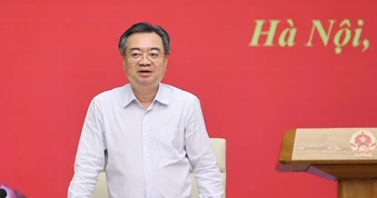 Thông qua quyết định của Bộ Chính trị, Ban Bí thư kiểm tra, giám sát với Đảng ủy Chính phủ