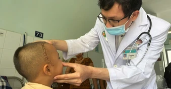 Thông tin nổi bật tại TPHCM ngày 6-4: xuyên đêm mở sọ cứu bé trai; "chốt" lịch nghỉ lễ dài ngày