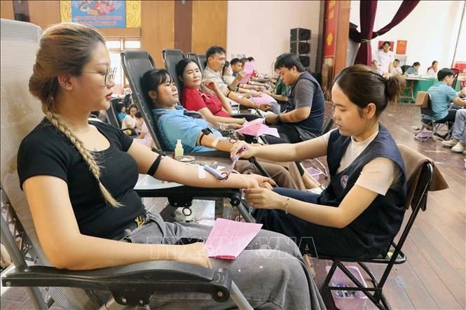 Thư chúc mừng nhân kỷ niệm 140 năm Ngày Quốc tế Lao động Thư chúc mừng nhân kỷ niệm 140 năm Ngày Quốc tế Lao động