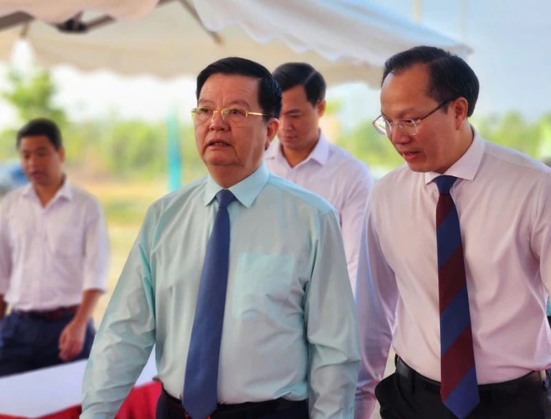 Thu hẹp khoảng cách vùng miền, xây dựng cột mốc mềm về giáo dục vùng biên Thu hẹp khoảng cách vùng miền, xây dựng cột mốc mềm về giáo dục vùng biên
