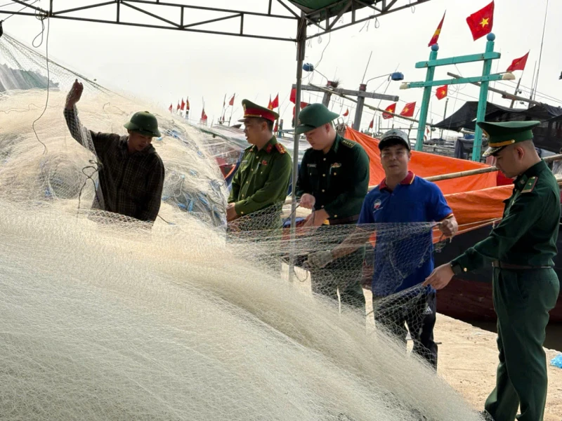 Thu hồi vũ khí góp phần “làm sạch” nguy cơ tiềm ẩn từ cơ sở Thu hồi vũ khí góp phần “làm sạch” nguy cơ tiềm ẩn từ cơ sở