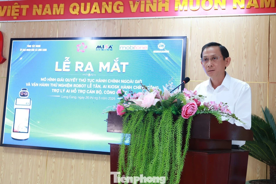 Thử nghiệm robot lễ tân, AI giải quyết thủ tục ngoài giờ hành chính Thử nghiệm robot lễ tân, AI giải quyết thủ tục ngoài giờ hành chính