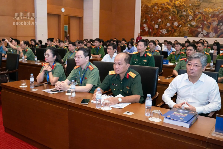 Thứ trưởng Bộ Công an nêu 5 định hướng đưa văn hóa thành động lực phát triển đất nước Thứ trưởng Bộ Công an nêu 5 định hướng đưa văn hóa thành động lực phát triển đất nước