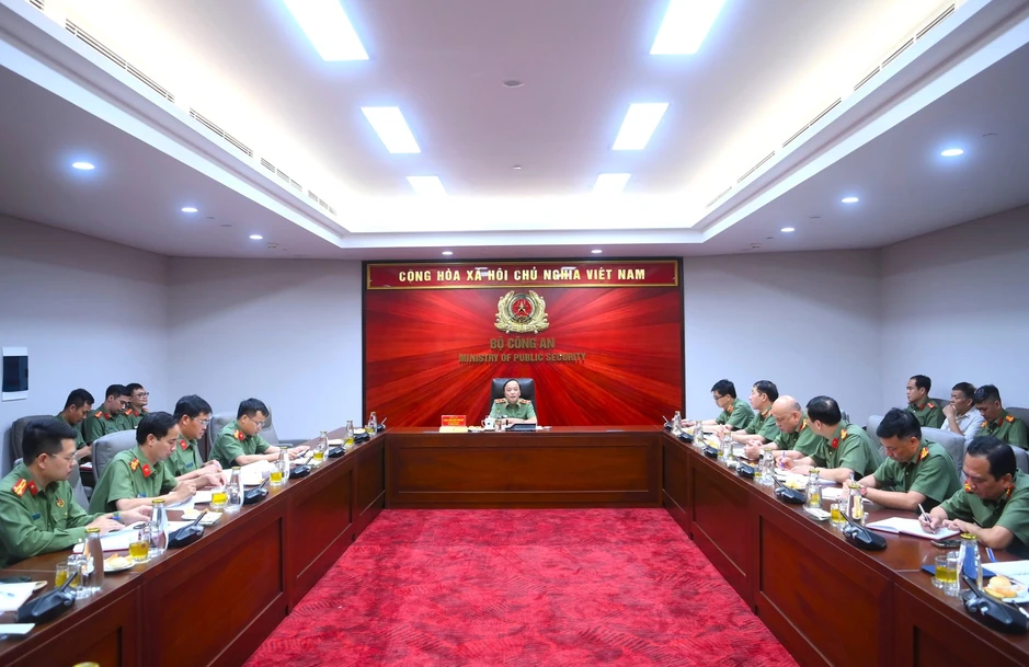Thứ trưởng Đặng Hồng Đức làm việc với Công ty Nam Triệu - Bộ Công an Thứ trưởng Đặng Hồng Đức làm việc với Công ty Nam Triệu - Bộ Công an