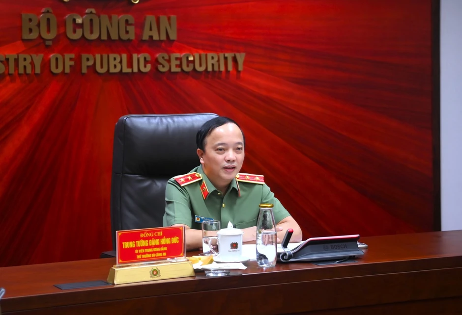 Thứ trưởng Đặng Hồng Đức làm việc với Công ty Nam Triệu - Bộ Công an Thứ trưởng Đặng Hồng Đức làm việc với Công ty Nam Triệu - Bộ Công an